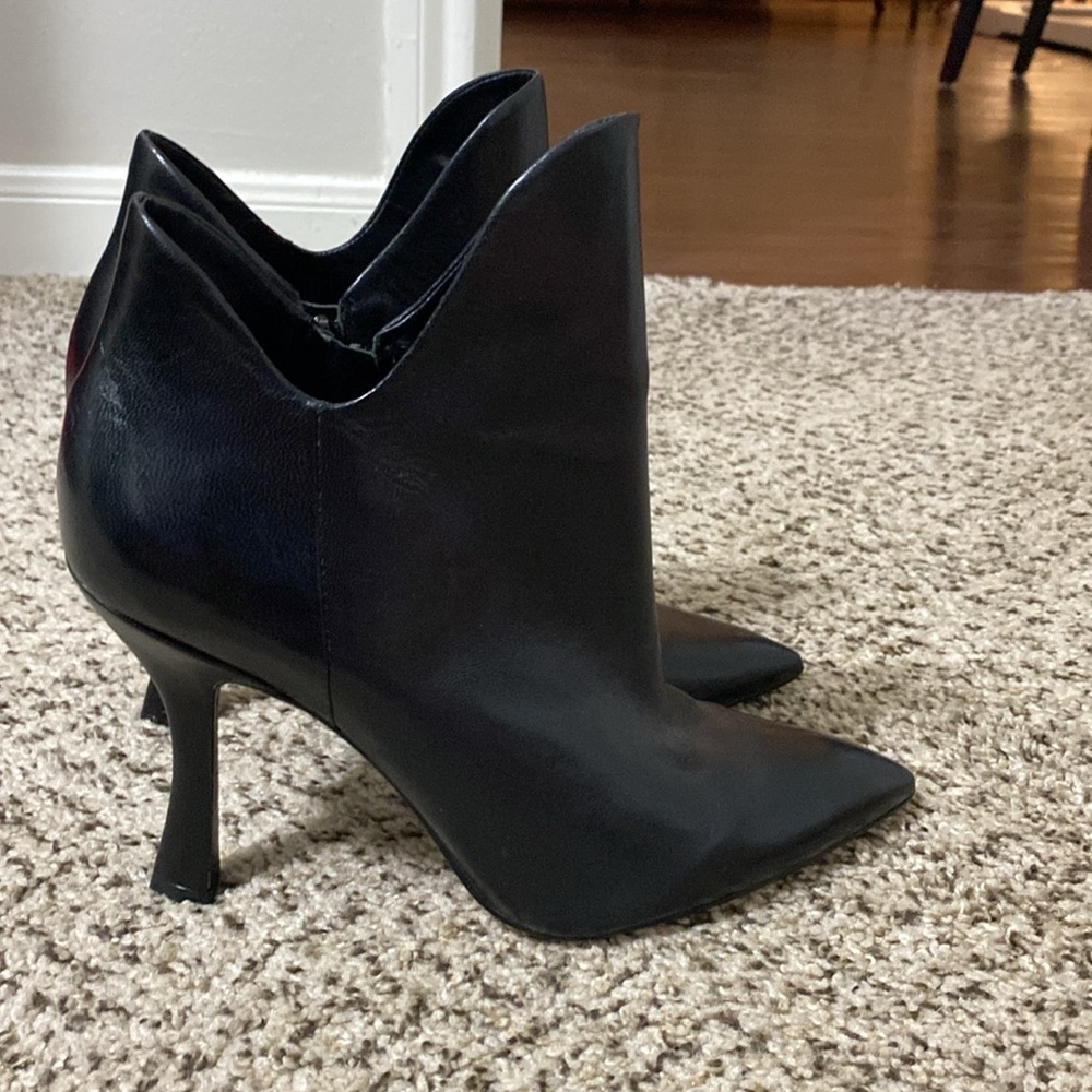 Gianni Bini black leather booties - worn one or two times - size 10 - Picture 3 of 9